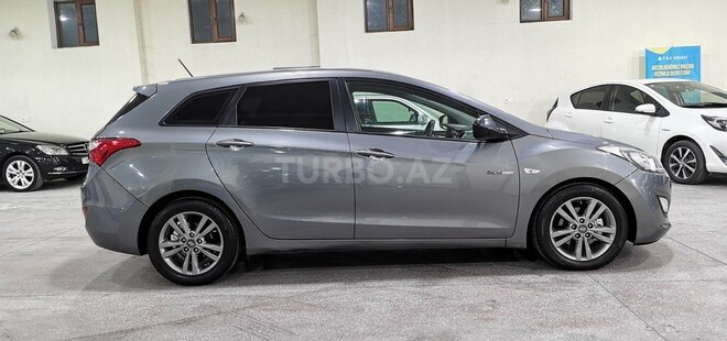 Hyundai i30 2013, 283,000 km - 1.6 l - Sumqayıt