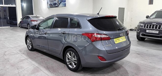 Hyundai i30 2013, 283,000 km - 1.6 l - Sumqayıt