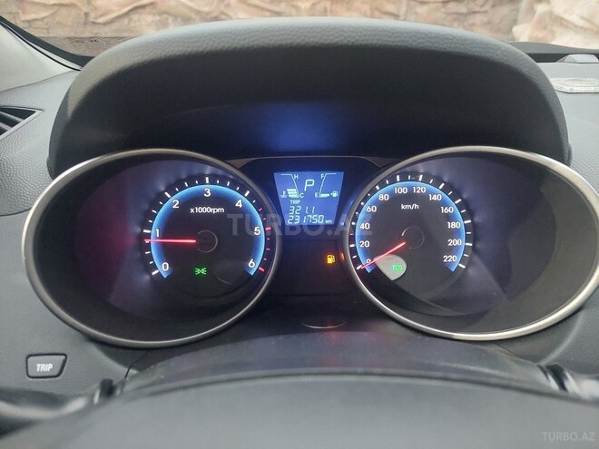 Hyundai Tucson 2014, 240,000 km - 2.0 l - Bakı