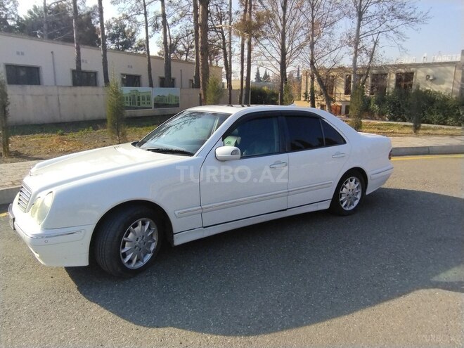 Mercedes E 280 1999, 329,770 km - 2.8 l - Naftalan