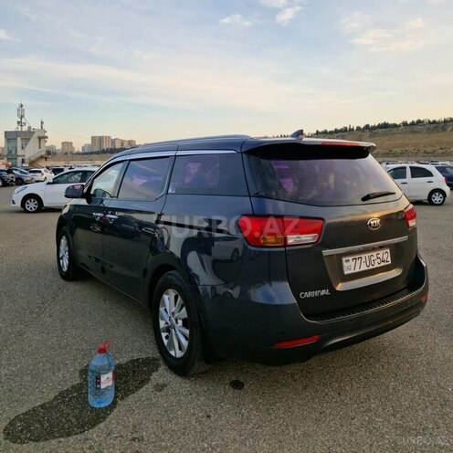 Kia Carnival 2015, 200,000 km - 2.2 л - Bakı