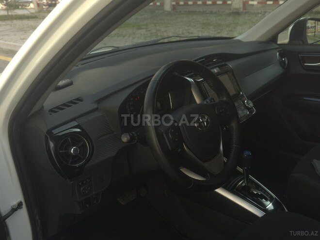 Toyota Corolla Fielder 2019, 110,000 km - 1.5 л - Bakı