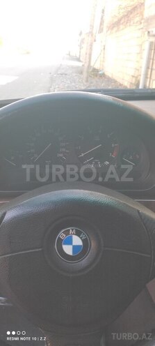 BMW 523 1999, 390,000 km - 2.5 l - Göyçay