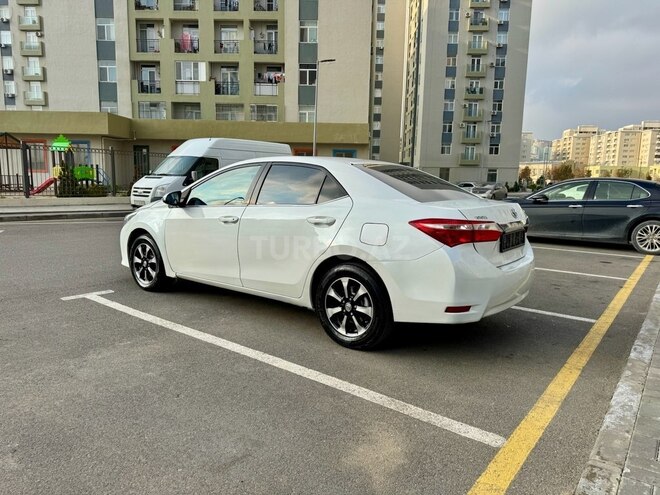 Toyota Corolla 2013, 196,000 km - 1.6 l - Bakı