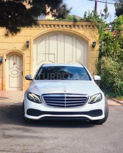 Mercedes E 220 d 2019, 132,000 km - 2.2 л - Bakı