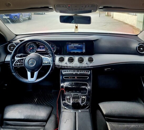 Mercedes E 220 d 2019, 132,000 km - 2.2 л - Bakı