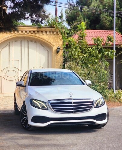 Mercedes E 220 d 2019, 132,000 km - 2.2 л - Bakı