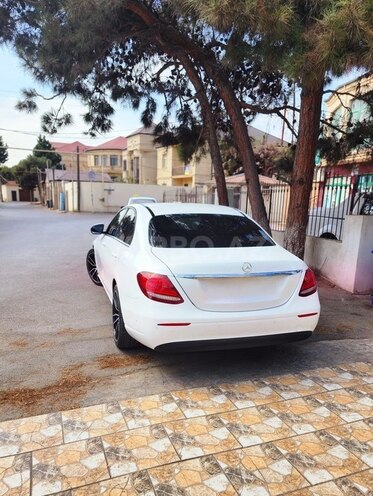 Mercedes E 220 d 2019, 132,000 km - 2.2 л - Bakı