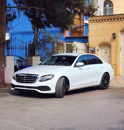 Mercedes E 220 d 2019, 132,000 km - 2.2 л - Bakı