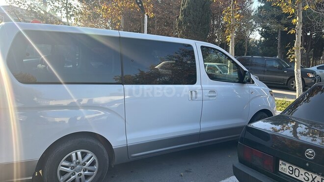 Hyundai H-1 2020, 180,000 km - 2.5 l - Bakı