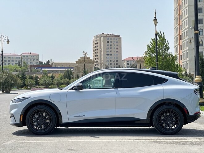 Ford Mustang Mach-E 2022, 60,000 km - 0.0 л - Bakı