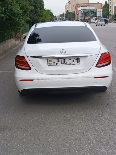 Mercedes E 220 d 2019, 189,500 km - 2.0 l - Bakı