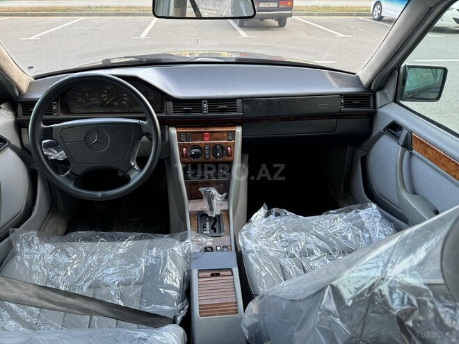 Mercedes E 220 1995, 440,230 km - 2.2 l - Bakı