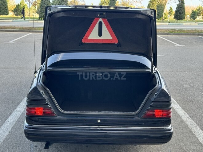 Mercedes E 220 1995, 440,230 km - 2.2 l - Bakı