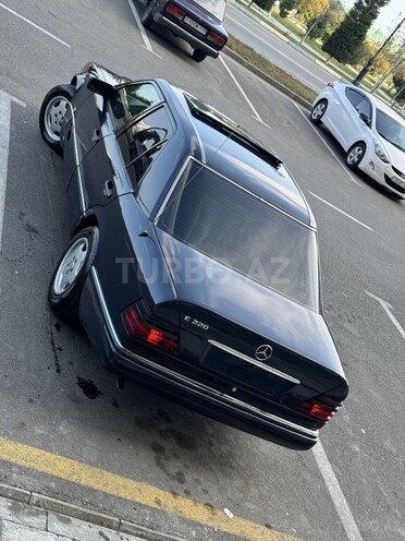 Mercedes E 220 1995, 440,230 km - 2.2 l - Bakı