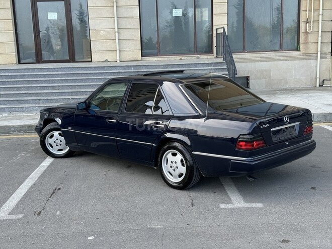 Mercedes E 220 1995, 440,230 km - 2.2 l - Bakı