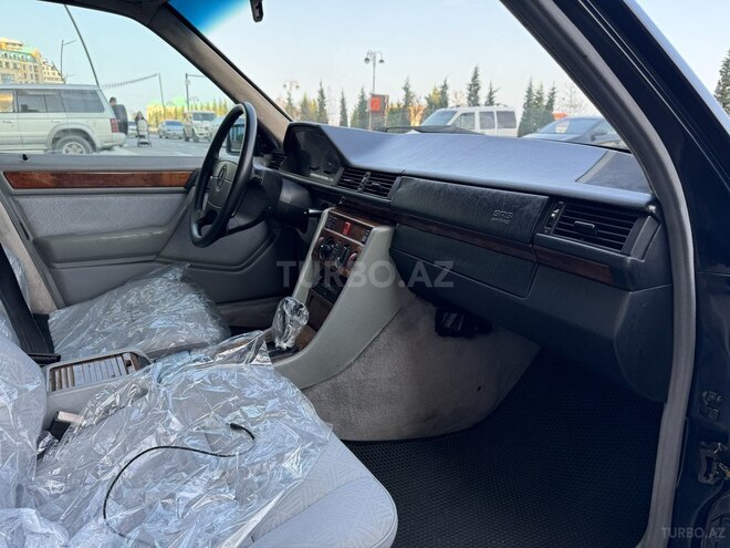Mercedes E 220 1995, 440,230 km - 2.2 l - Bakı
