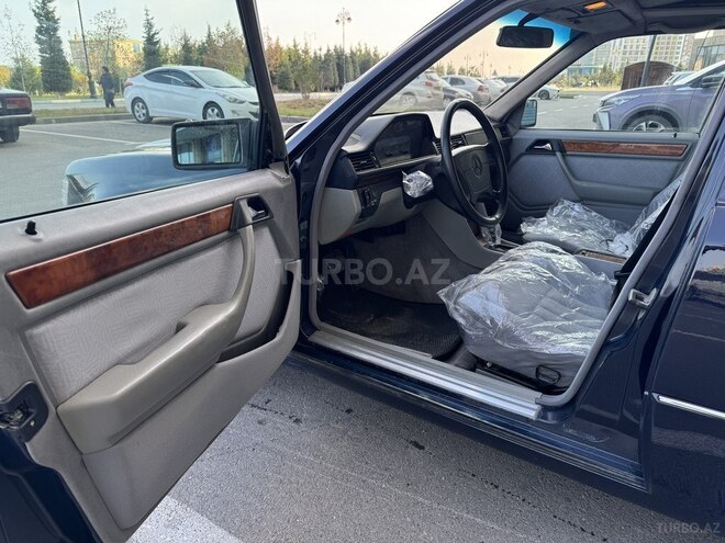 Mercedes E 220 1995, 440,230 km - 2.2 l - Bakı