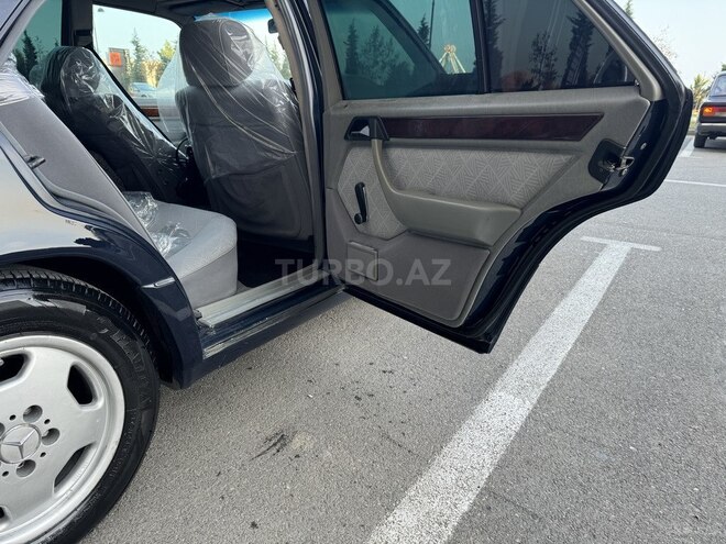 Mercedes E 220 1995, 440,230 km - 2.2 l - Bakı
