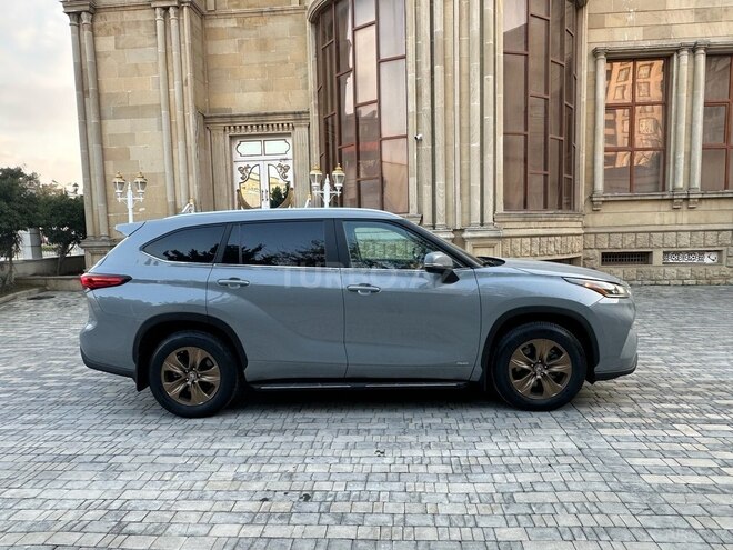Toyota Highlander 2023, 41,000 km - 2.5 l - Bakı