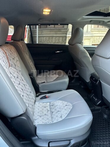Toyota Highlander 2023, 41,000 km - 2.5 l - Bakı