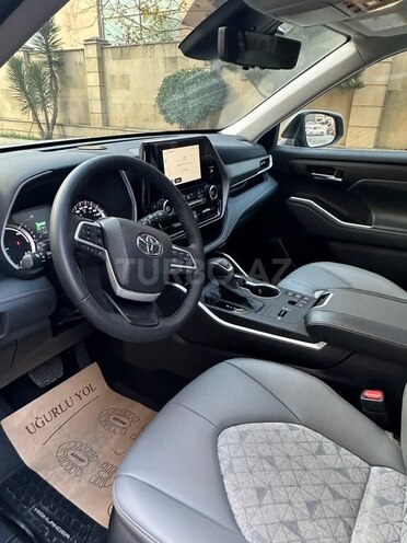 Toyota Highlander 2023, 41,000 km - 2.5 l - Bakı