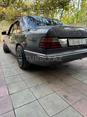 Mercedes E 230 1991, 390,000 km - 2.3 l - Şəmkir