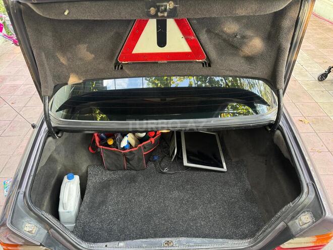 Mercedes E 230 1991, 390,000 km - 2.3 l - Şəmkir