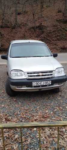 Chevrolet Niva 2004, 363,000 km - 1.7 l - Lerik