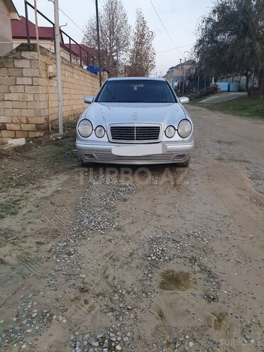 Mercedes E 220 d 1998, 560,000 km - 2.2 l - Xırdalan