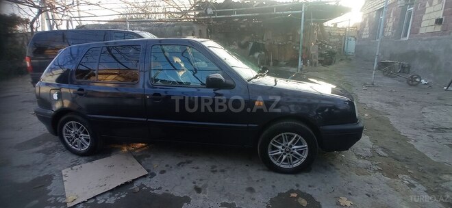 Volkswagen Golf 1995, 250,000 km - 2.0 l - Gəncə