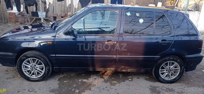 Volkswagen Golf 1995, 250,000 km - 2.0 l - Gəncə