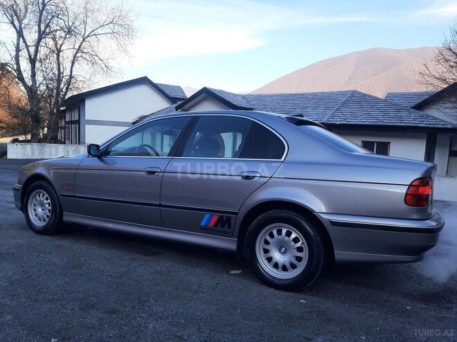 BMW 520 1997, 242,000 km - 2.0 л - Şəki