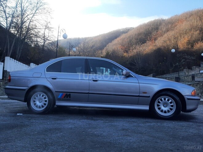 BMW 520 1997, 242,000 km - 2.0 л - Şəki