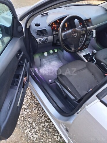 Opel Astra 2004, 332,180 km - 2.2 l - Bakı
