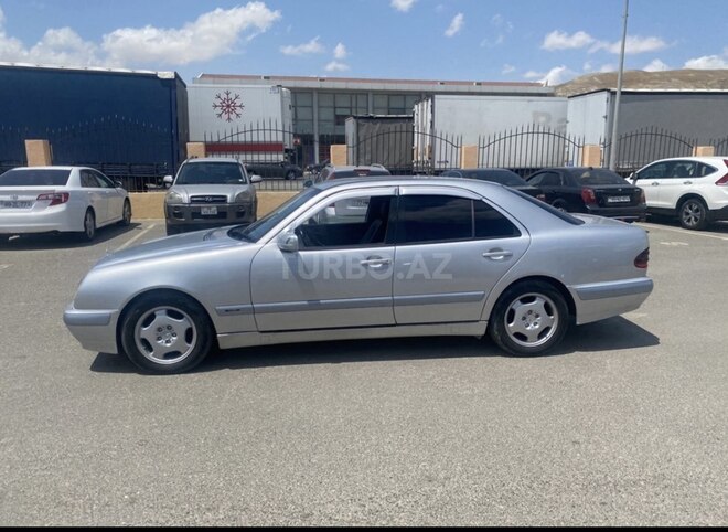Mercedes E 220 d 2002, 964,963 km - 2.2 l - Bakı