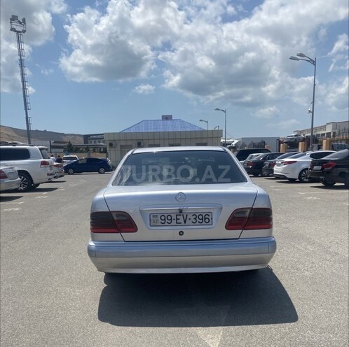 Mercedes E 220 d 2002, 964,963 km - 2.2 l - Bakı