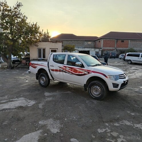 Mitsubishi L200-6