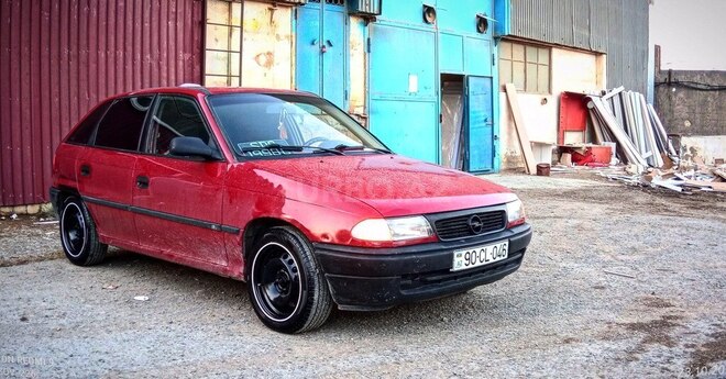 Opel Astra 1995, 410,304 km - 1.6 l - Bakı