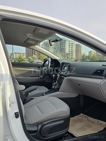Hyundai Elantra 2017, 200,000 km - 2.0 л - Sumqayıt