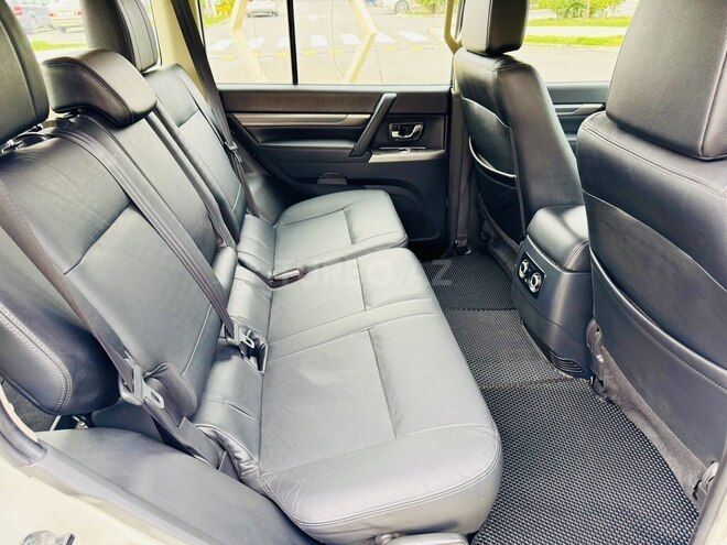 Mitsubishi Pajero 2017, 132,000 km - 3.0 л - Bakı