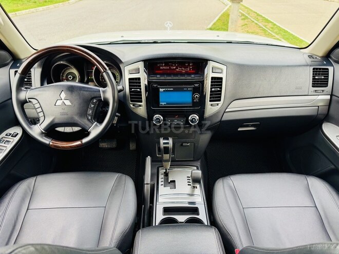 Mitsubishi Pajero 2017, 132,000 km - 3.0 л - Bakı