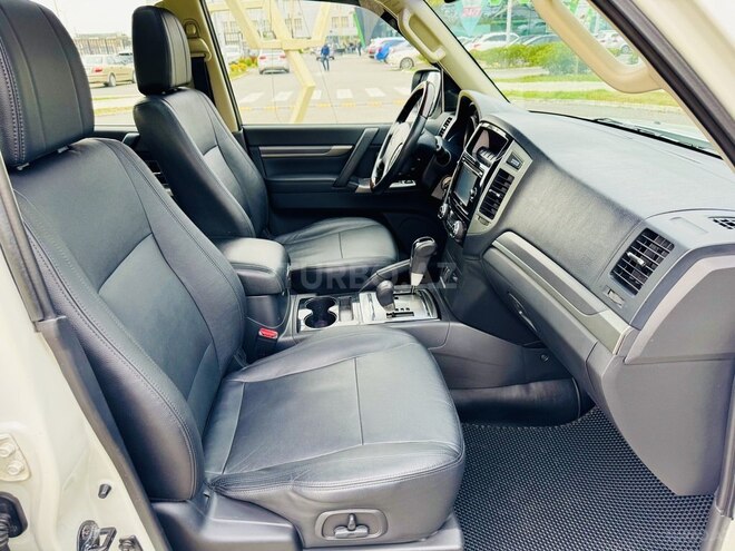 Mitsubishi Pajero 2017, 132,000 km - 3.0 л - Bakı