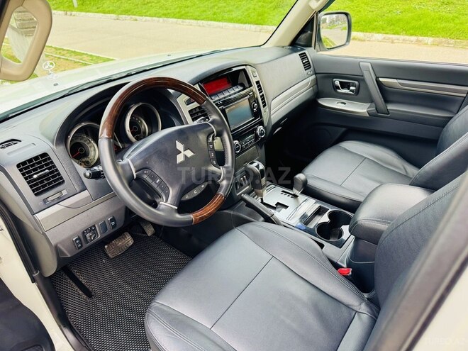 Mitsubishi Pajero 2017, 132,000 km - 3.0 л - Bakı