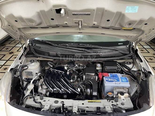 Nissan Sunny-11