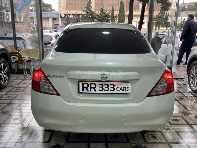 Nissan Sunny-6