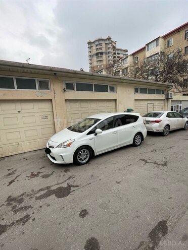 Toyota Prius V 2012, 226,000 km - 1.8 л - Bakı