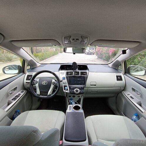Toyota Prius V 2012, 226,000 km - 1.8 л - Bakı