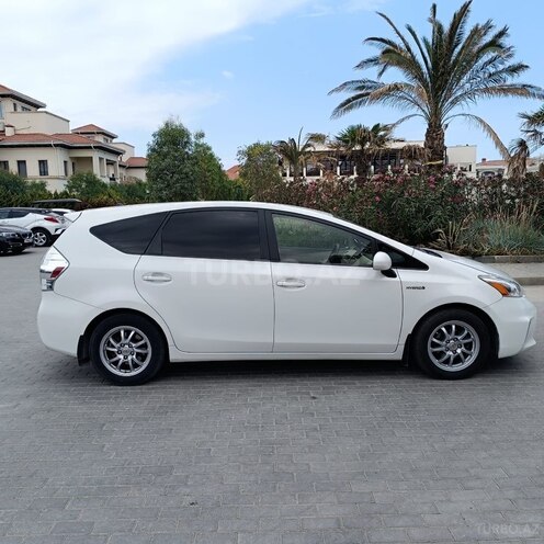 Toyota Prius V 2012, 226,000 km - 1.8 л - Bakı