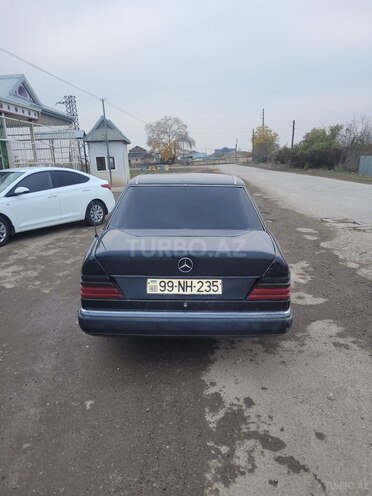 Mercedes E 200 d 1990, 444,567 km - 2.0 l - Sabirabad